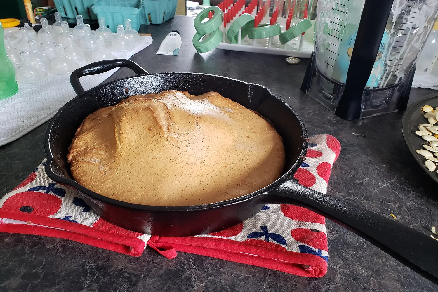 Sartén en el fuego de la cocina